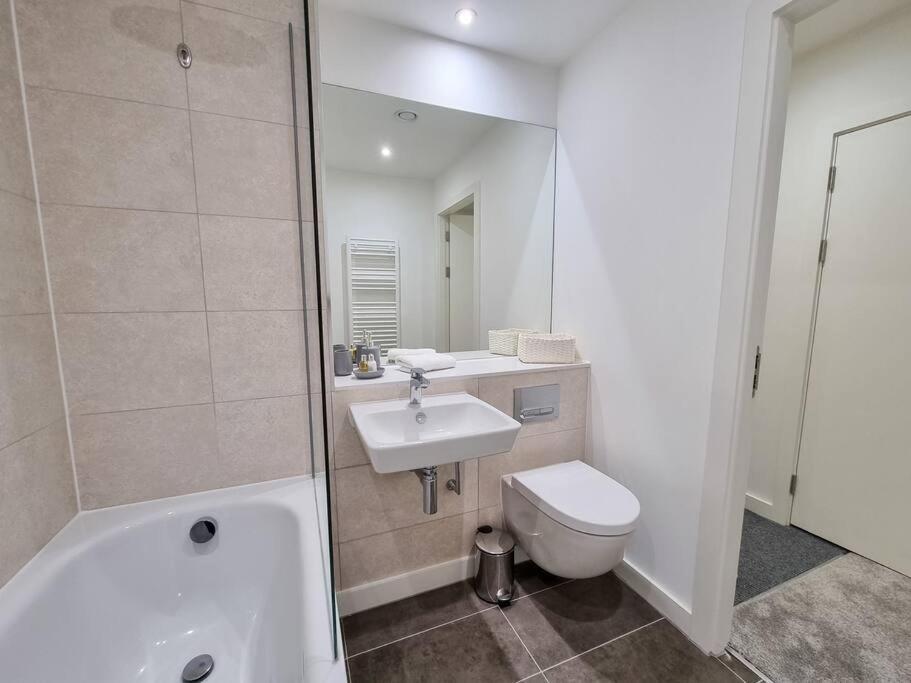 Luxury City Centre Townhouse With Parking Манчестер Екстер'єр фото
