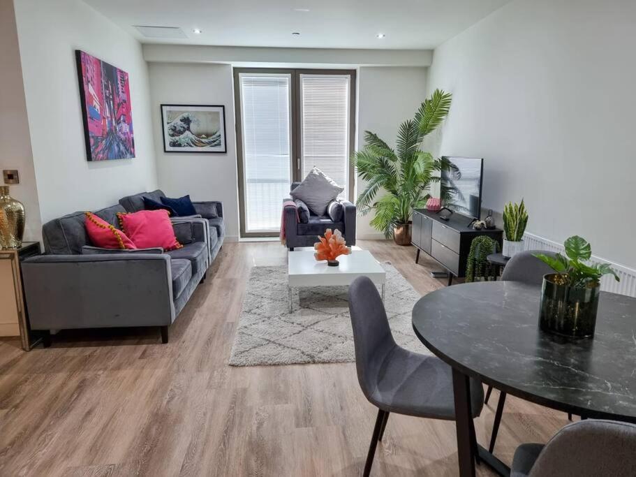 Luxury City Centre Townhouse With Parking Манчестер Екстер'єр фото